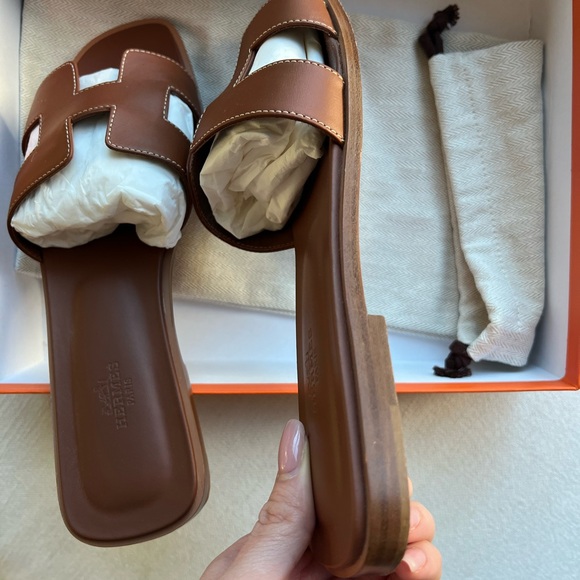 Hermes Oran Sandals - Picture 6 of 10